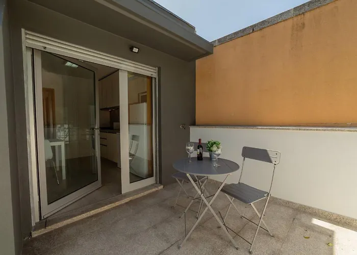 Rooftop Stylish By Hosty Apartman *