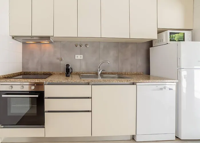 Rooftop Stylish By Hosty Apartman *